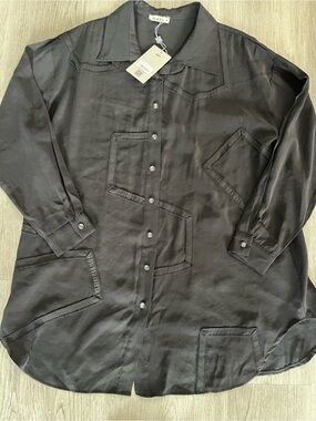 403–NWT Black Button-Down Shirt